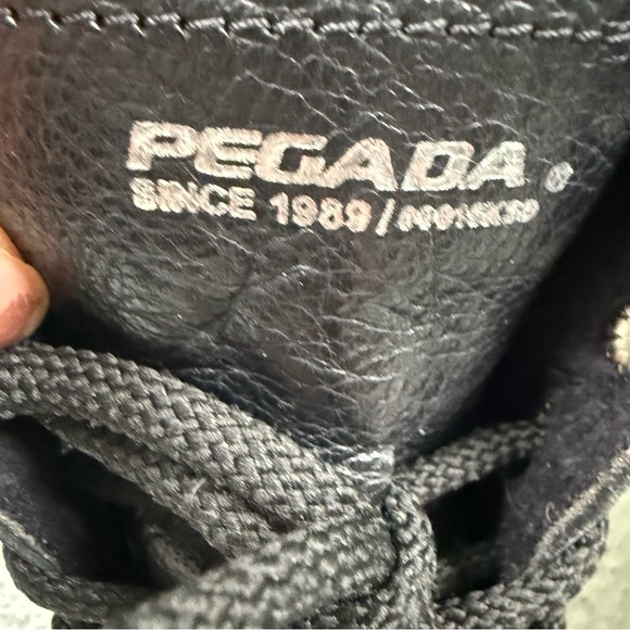 Pegada Short Black Leather Lace Up Booties, size 6 - Picture 7 of 11